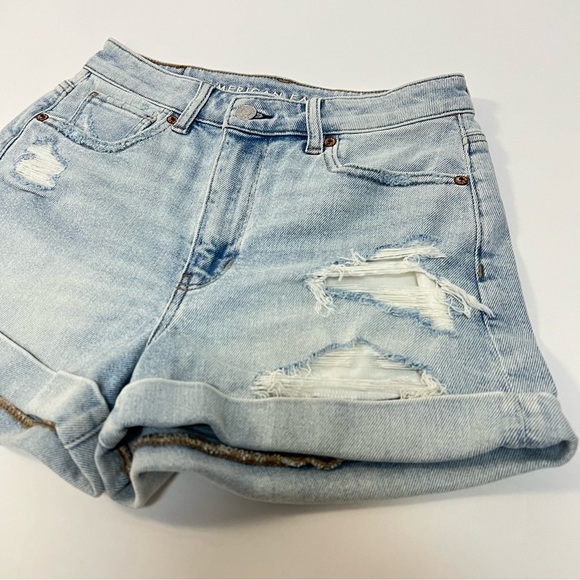 NWT American Eagle Mom Short Denim Jean Roll Hem Distressed High Rise Size 2 - Picture 2 of 6